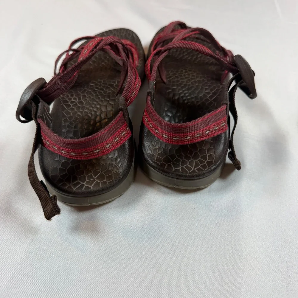 Chaco Z2 Yampa Sandals Womens 6 Red Brown Strappy Toe Loop Vibram J103304